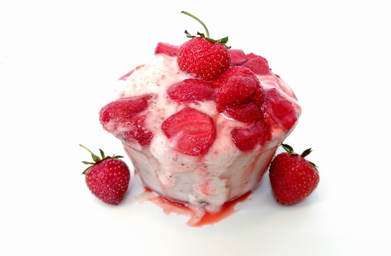 https://forgetsugarfriday.com/wp-content/uploads/2017/06/Strawberry-Banana-Ice-Cream-2.jpg