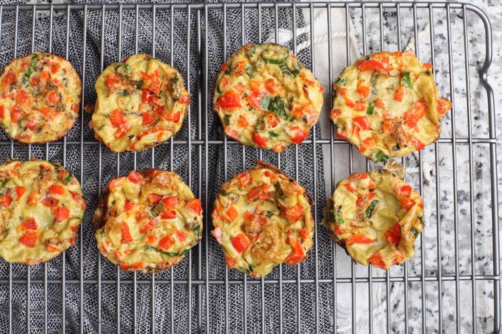 keto meal plan egg cups on a baking cooling rack