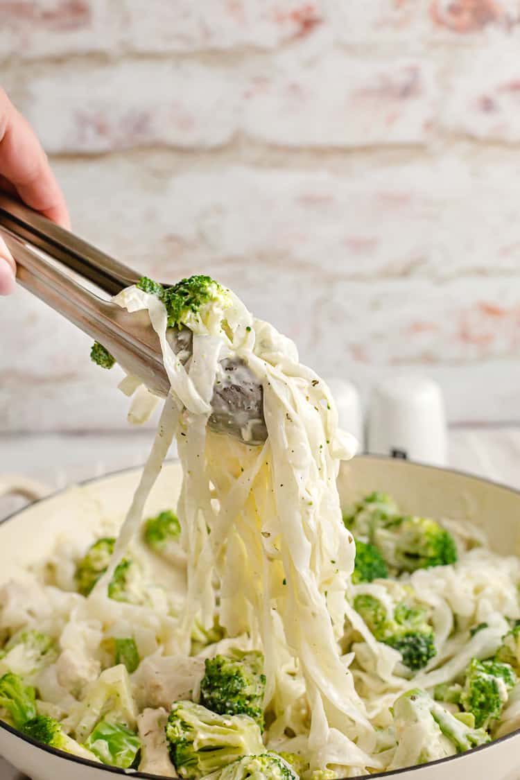 keto chicken Alfredo and broccoli in a bowl with noodles