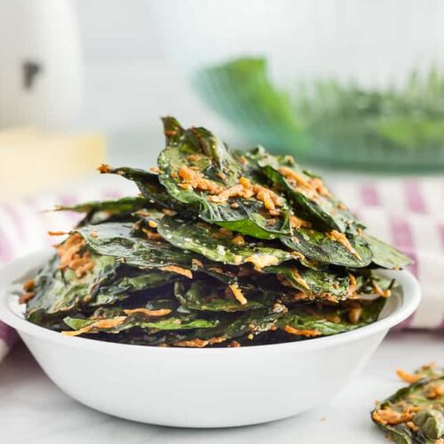 keto spinach chips in bowl
